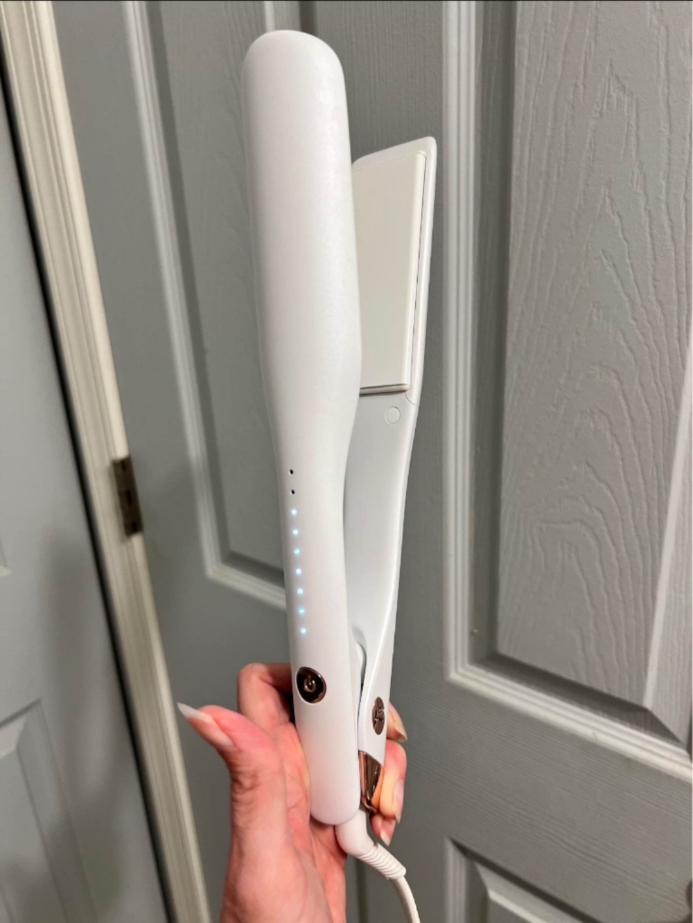 T3 hair straightener